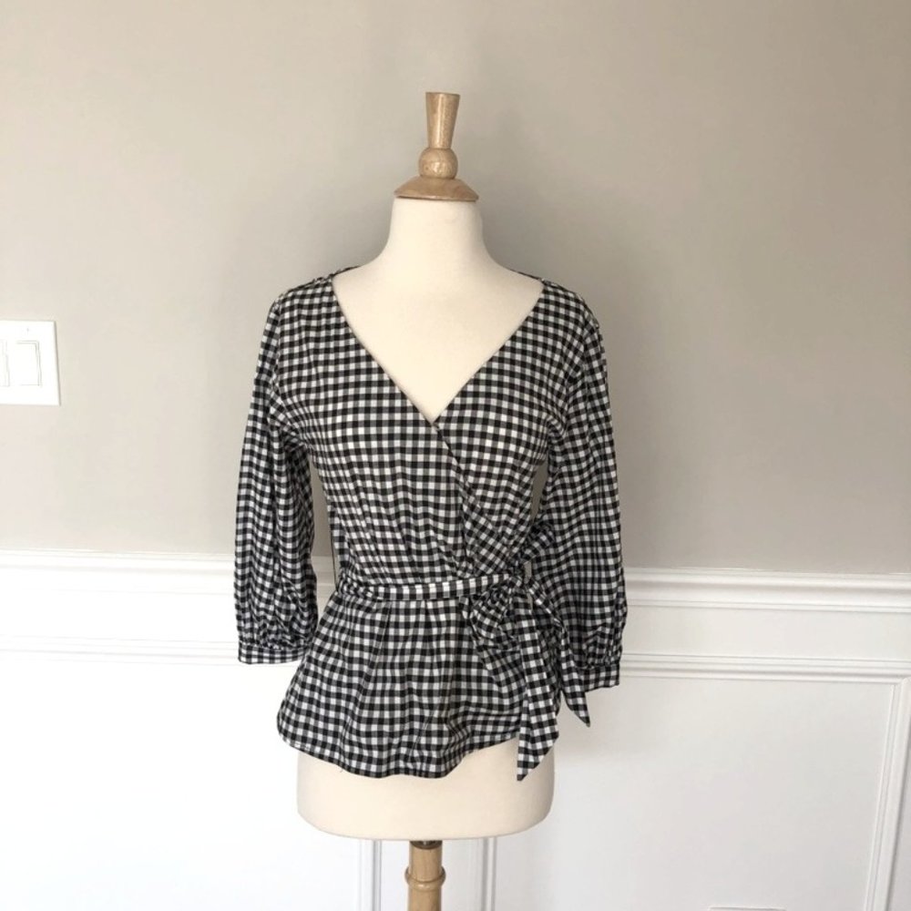 NORDSTROM BLACK WHITE PLAID TIE WAIST TOP